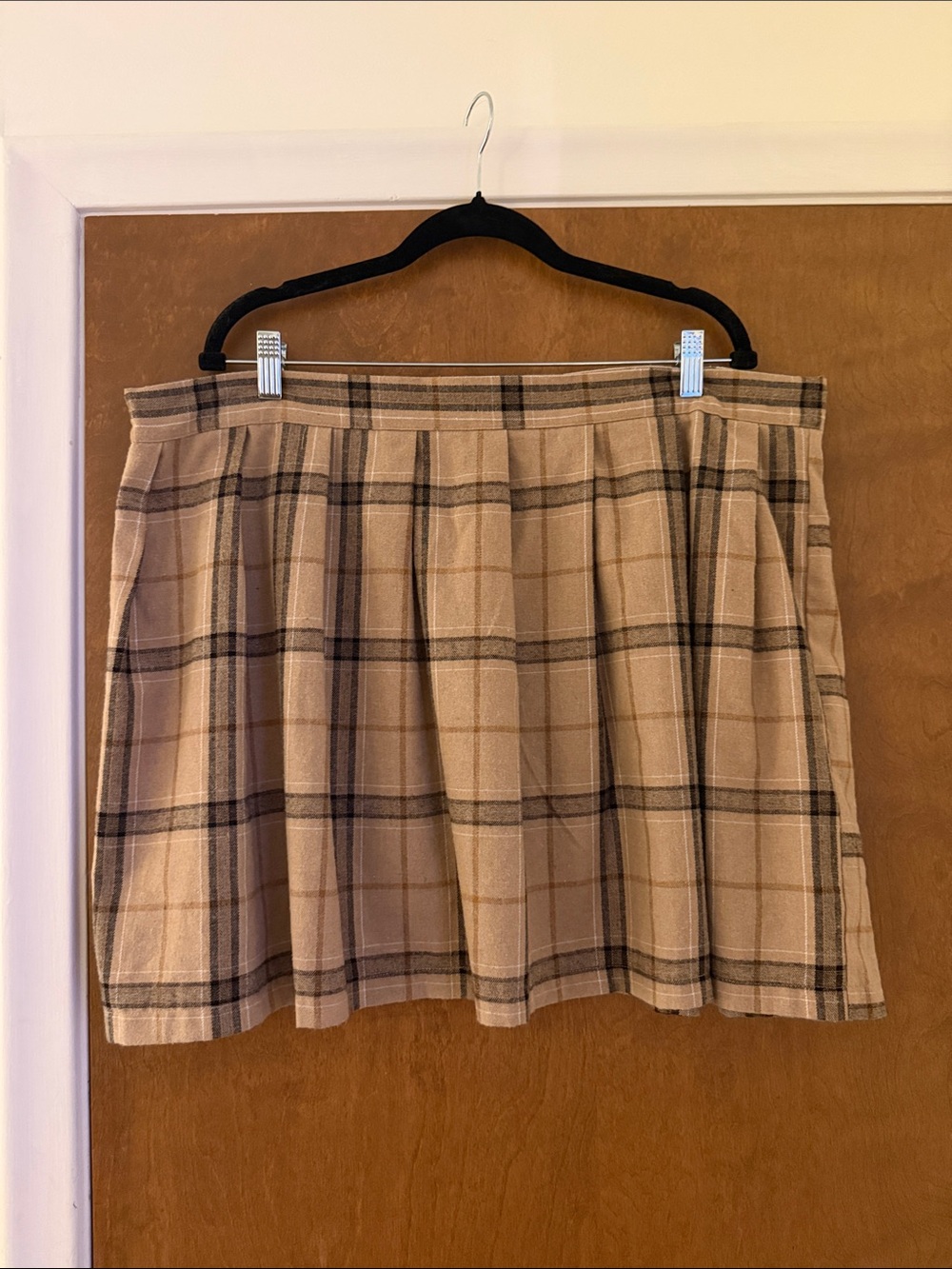 SHEIN Beige Plaid Box-Pleat Skater Skirt